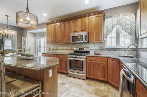 22 Palamino Dr, Jackson Twp NJ  08527-1382 exterior