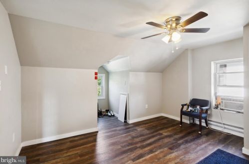 555 Greenwich Ave, West Deptford NJ  08066-1166 exterior