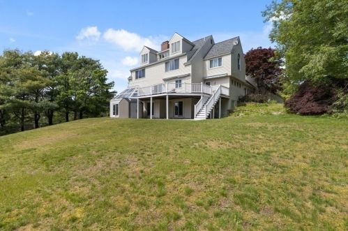 11 Bay Cliff Cir, Plymouth MA 02360-1458 exterior