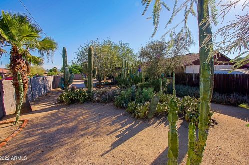 1945 Campo Bello Dr, Phoenix AZ 85032-2051 exterior