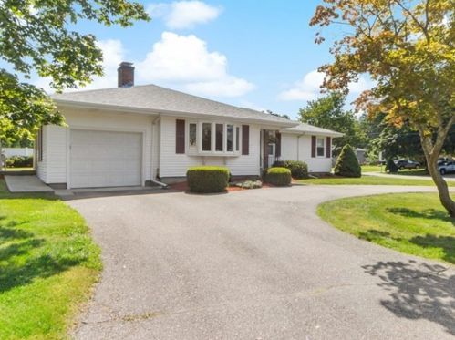 543 Kaufman Rd, Fall River, MA 02726-2523