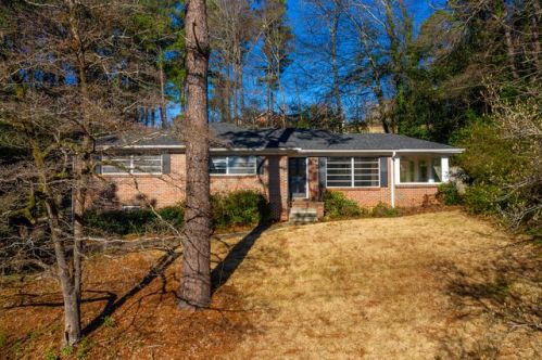 1704 Saulter Rd, Birmingham, AL 35209-5518