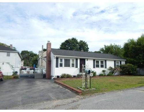 21 Sherman St, Lawrence, MA 01841-2200