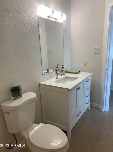 2911 Atlanta Ave, Phoenix AZ 85040-2710 exterior