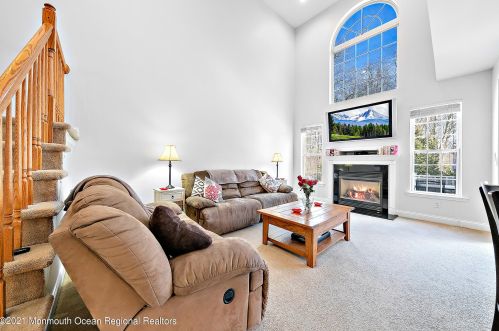 19 Brookfield Dr, Jackson Twp NJ 08527-3865 exterior