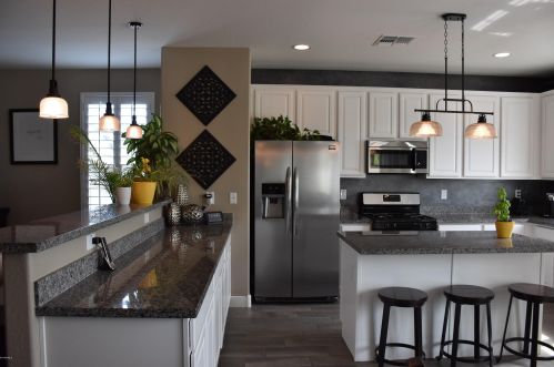 3116 32nd Way, Phoenix AZ  85018-6207 exterior