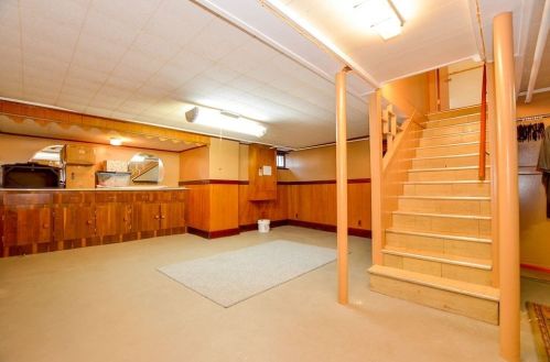 85 Caswell St, New Bedford MA 02745-2702 exterior