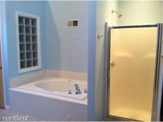 154 Algonquin Trl, Ashland MA  01721-1992 exterior