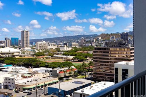 88 Piikoi St, Honolulu HI 96814-4245 exterior