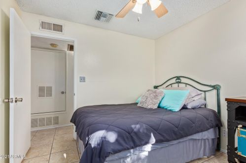 3736 Charter Oak Rd, Phoenix AZ 85032-7452 exterior