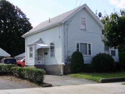 262 River St, Newton, MA 02465-1436
