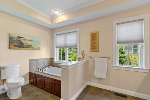 21 Winterberry Way, Norfolk MA 02056-1834 exterior