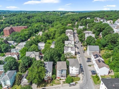 67 Catharine St, Worcester MA 01605-2708 exterior