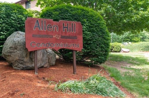 100 Cass Ave, Dracut MA 01826-3544 exterior