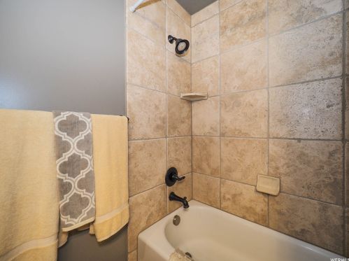 2161 Lorita Way, Sandy UT 84093-6514 exterior