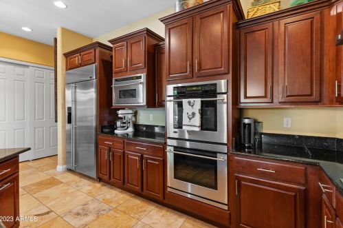 26205 56 Dr, Phoenix AZ 85031-1831 exterior