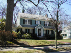 90 Berkeley St, Newton, MA 02465-2619