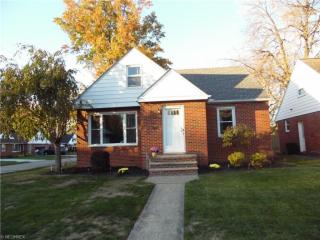 24351 Paradise Ln, Cleveland, OH 44123-1418