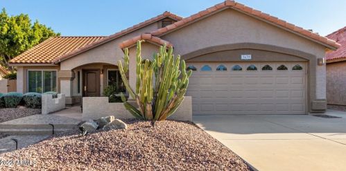 3639 Cathedral Rock Dr, Phoenix, AZ 85044-6639