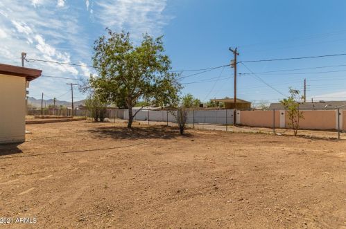 8444 6 Ave, Phoenix AZ 85023-6580 exterior