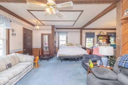 20 St, Taunton MA 02780-4392 exterior