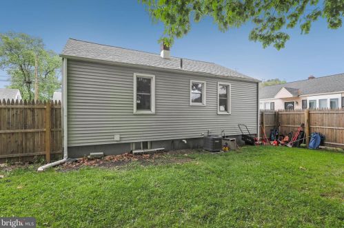 703 Washington Ave, West Deptford NJ 08096-1035 exterior