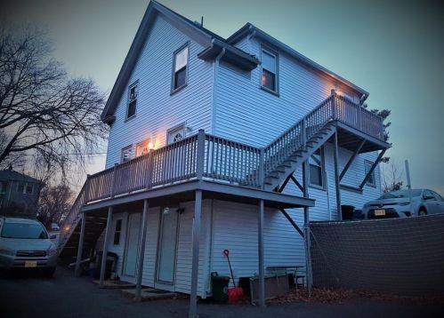 69 Hale St, Beverly MA 01915-4644 exterior