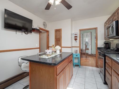 1174 Mammoth Rd, Dracut MA  01826-3147 exterior