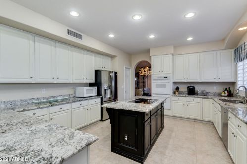 13837 32nd St, Phoenix AZ  85032-5605 exterior