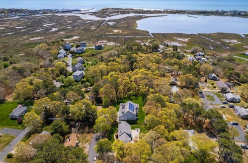 65 Nearmeadows Rd, Yarmouth, MA 02673-5009