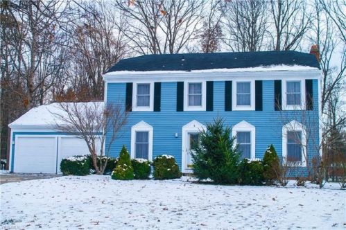 34796 Side Park Dr, Cleveland, OH 44139-4932