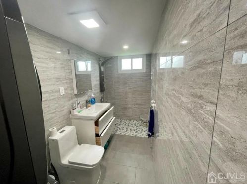 78 Hagaman St, Carteret NJ  07008-1946 exterior