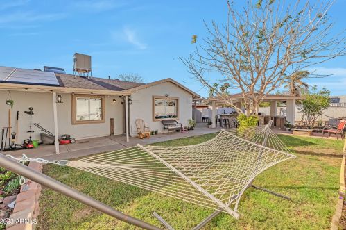 3418 Country Gables Dr, Phoenix AZ  85053-4732 exterior