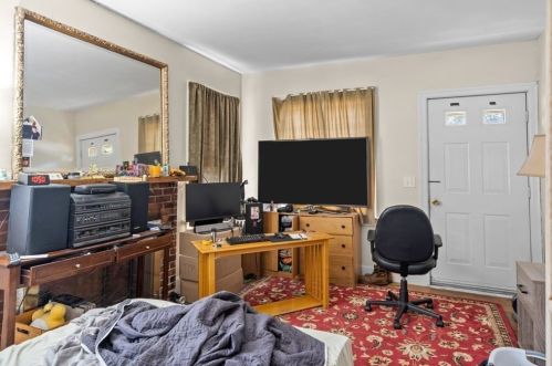 188 Newman Ave, Seekonk MA 02771-4911 exterior