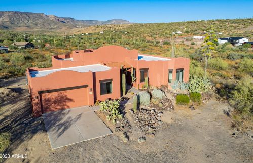 48909 3rd Ave, Phoenix AZ 85027-4700 exterior