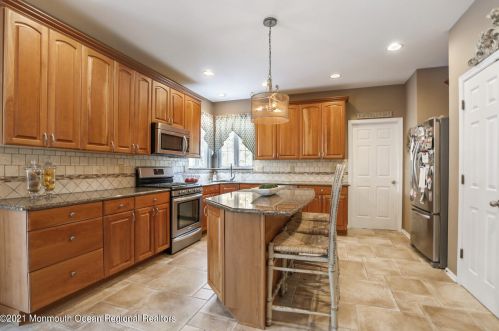 22 Palamino Dr, Jackson Twp NJ  08527-1382 exterior