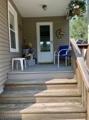 111 Barron Rd, Milford, NJ 08848-1261