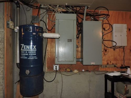 30 Jones Rd, Sutton MA 01590-2705 exterior