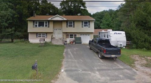 579 Toms River Rd, Jackson Twp NJ 08527-5233 exterior