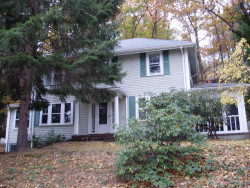 58 Oak Cliff Rd, Newton, MA 02460-2326