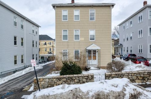 55 Seymour St, Worcester, MA 01610-1913