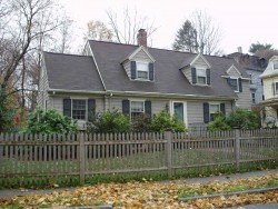 15 Buswell Park, Newton, MA 02458-2304