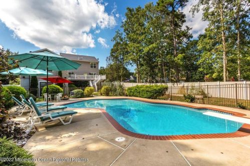 632 Winterberry Blvd, Jackson Twp NJ 08527-5342 exterior