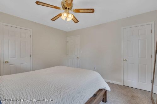 39 Brown Pl, Tinton Falls NJ  07701-2206 exterior