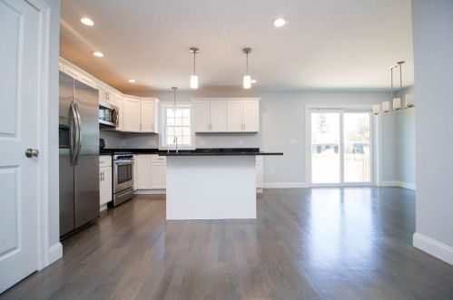 1 Olney St, Taunton, MA 02780-4114