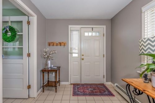 88 Standish St, Worcester MA 01604-3233 exterior