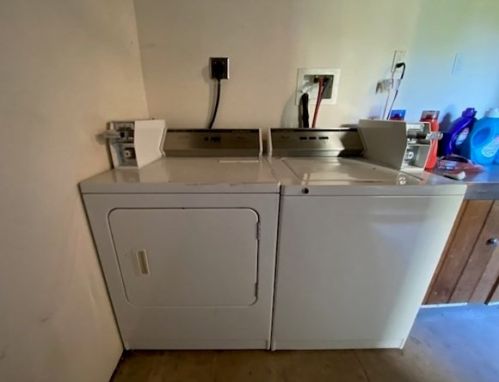 208 Grinnell St, New Bedford MA 02740-3269 exterior