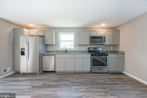 326 Billingsport Rd, West Deptford NJ 08066-2238 exterior