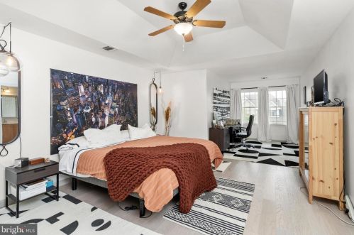 5 Wheatfield Ct, Columbus NJ  08022-1977 exterior