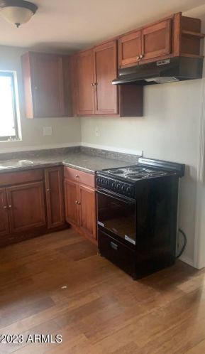 5615 Central Ave, Phoenix AZ  85040-3070 exterior